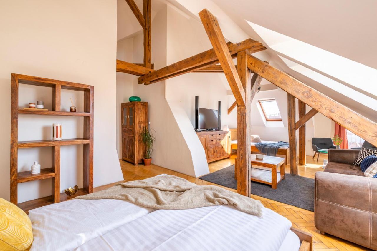 Stupartska - Tyn Church View Residence With Terrace プラハ エクステリア 写真